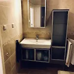 1-bedroom Floor In Heart Of Old Town
