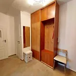 Apartmán 1-bedroom Floor In Heart Of Old Town Bratislava