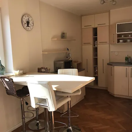 Appartamento 1-bedroom Floor In Heart Of Old Town *
