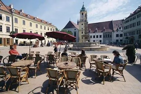 1-bedroom Floor In Heart Of Old Town Apartament Bratislava