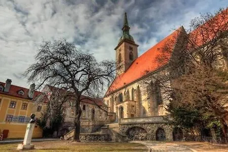 1-bedroom Floor In Heart Of Old Town Apartament *