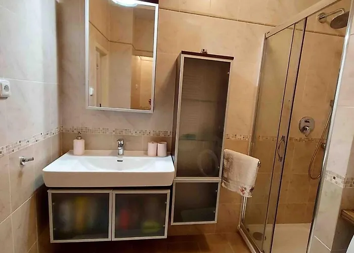 1-bedroom Floor In Heart Of Old Town 布拉迪斯拉发